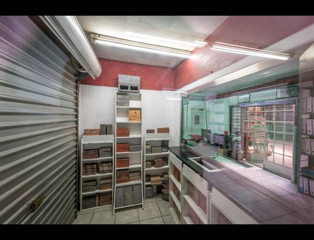 2,289M² WAREHOUSE SOLD IN VULCANIA